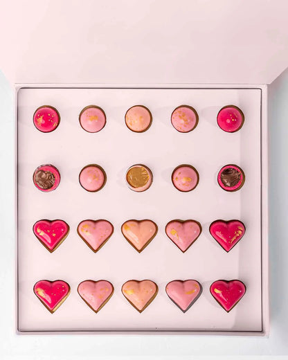 chocolate gift box| Assorted hearts and bonbons 20pcs
