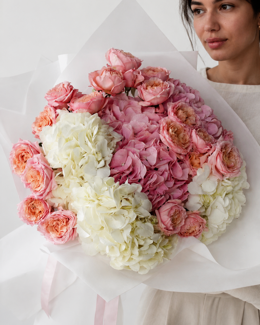 Peach Melba Bouquet - Grande